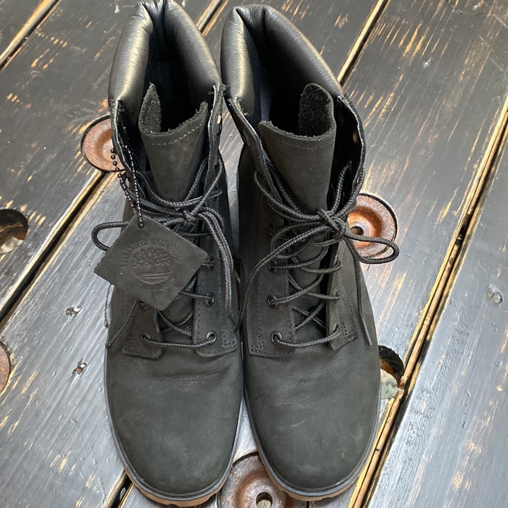 WOMEN'S TIMBERLAND® PREMIUM 6-INCH WATERPROOF BOOTS - Picture 12 of 14